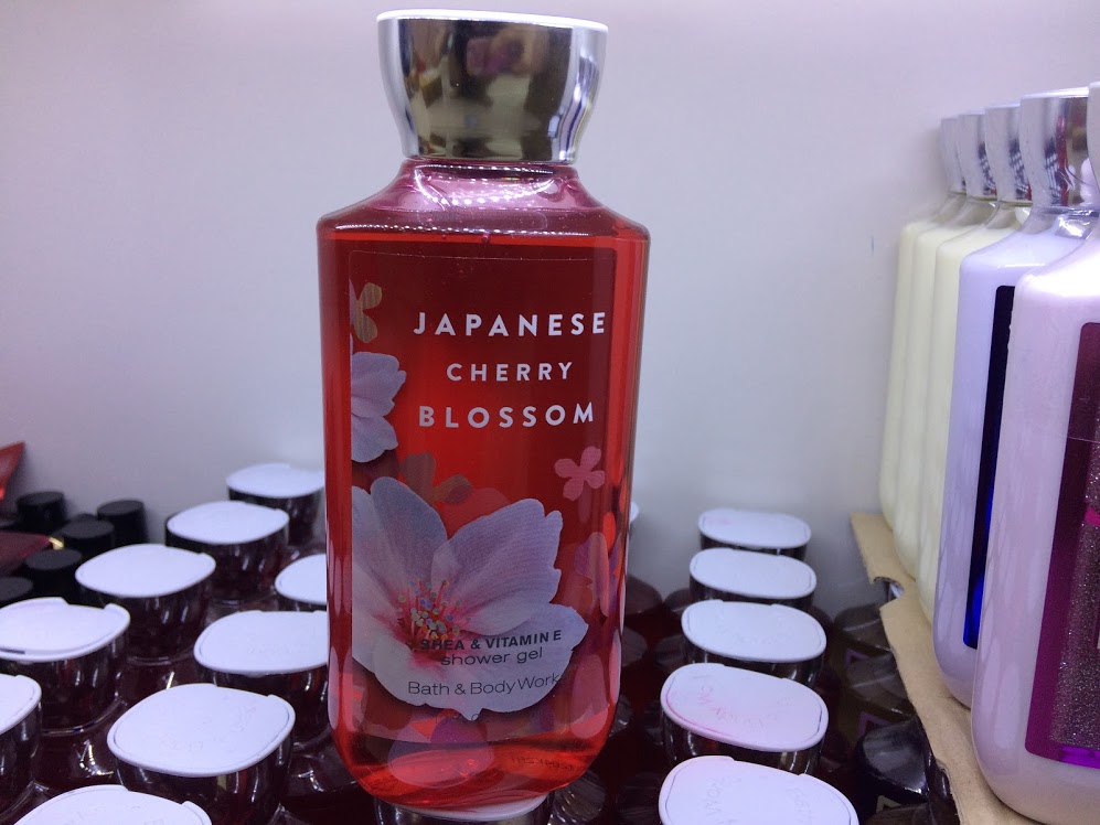  Sữa tắm Bath and Body Works Japanese Cherry Blossom 295ml